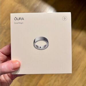 Oura Ring 4 in Silver Size 9